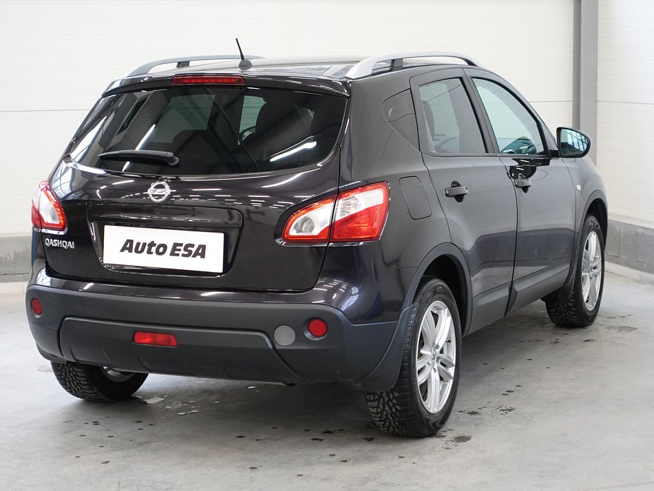 Nissan Qashqai 2.0i  4x4