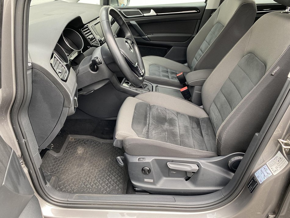 Volkswagen Sportsvan 2.0 TDi Highline