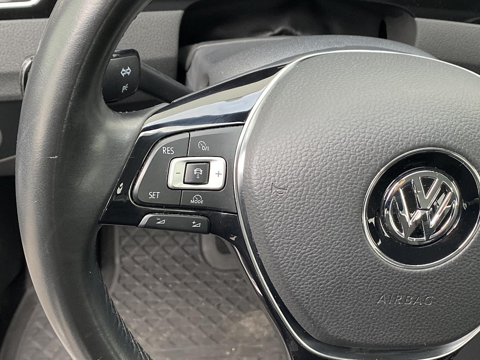 Volkswagen Sportsvan 2.0 TDi Highline