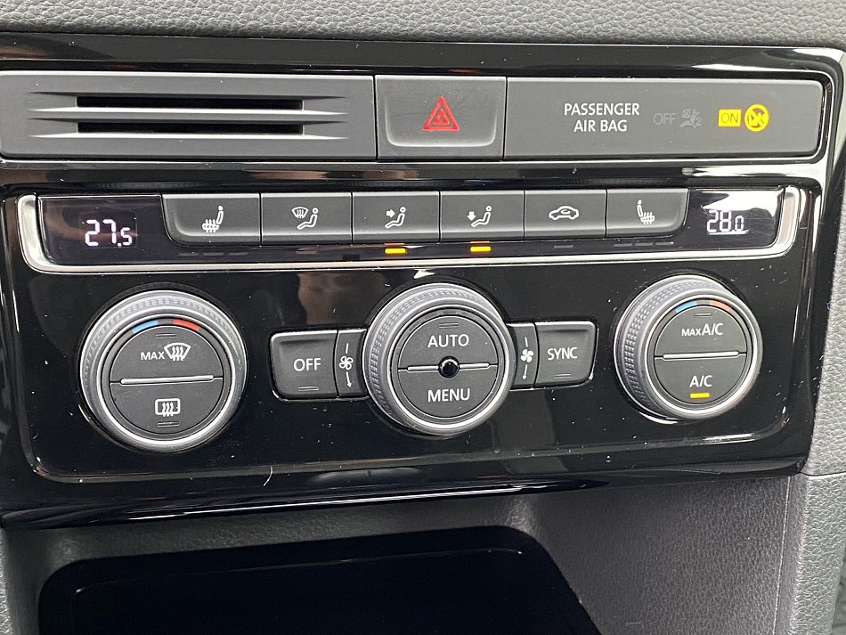Volkswagen Sportsvan 2.0 TDi Highline