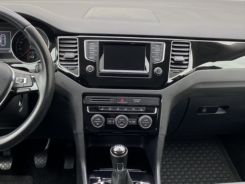 Volkswagen Sportsvan 2.0 TDi Highline