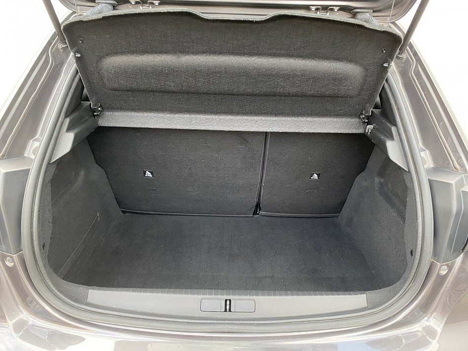 Peugeot 208 1.2 PT GT Line