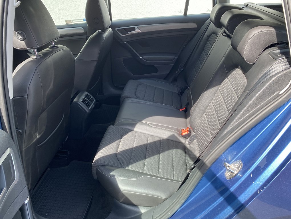 Volkswagen Golf 1.6 TDi 