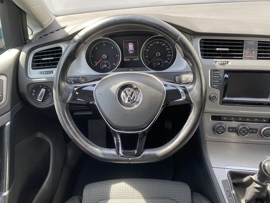 Volkswagen Golf 1.6 TDi 