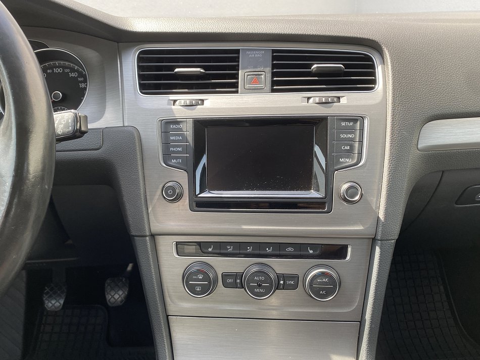 Volkswagen Golf 1.6 TDi 