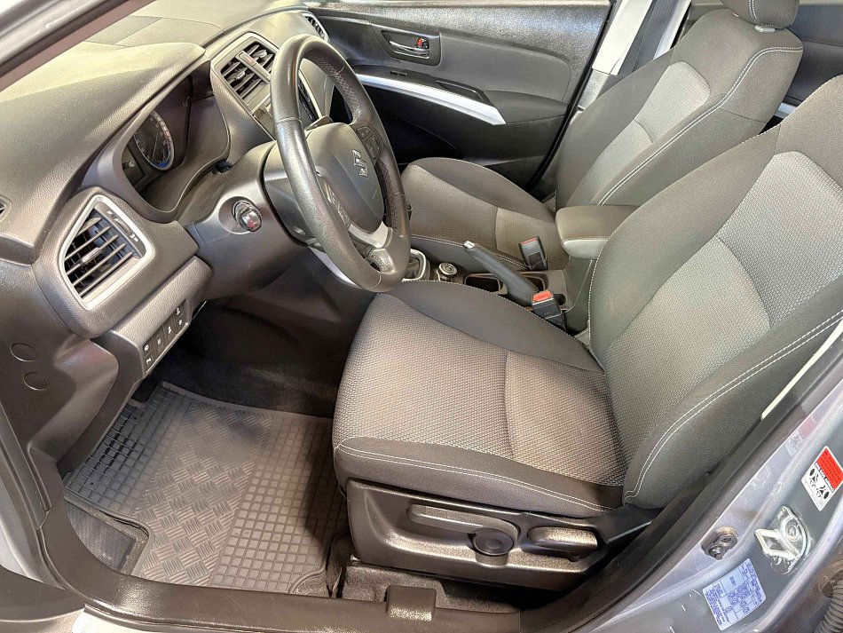 Suzuki S-Cross 1.6 VVTi Elegance