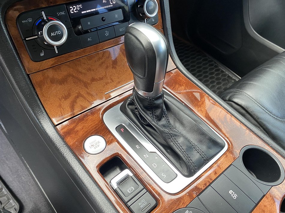 Volkswagen Touareg 4.2 TDi V8  4x4