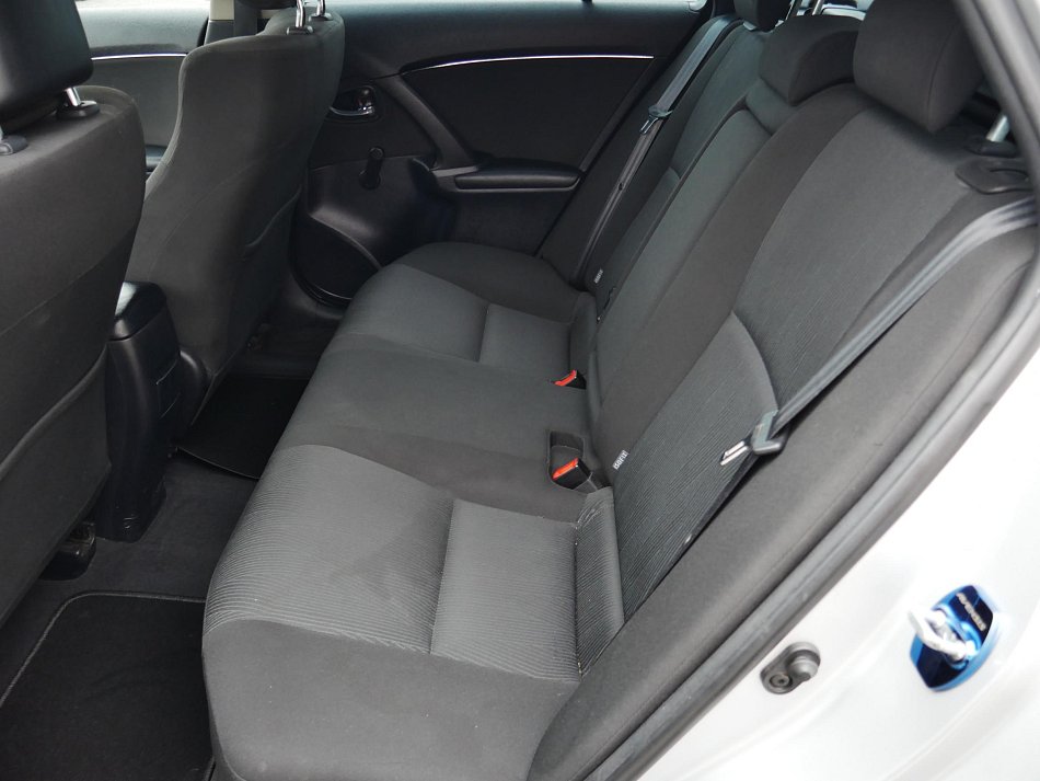 Toyota Avensis 2.0D-4D 