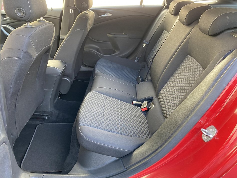 Opel Astra 1.2 Turbo Edition