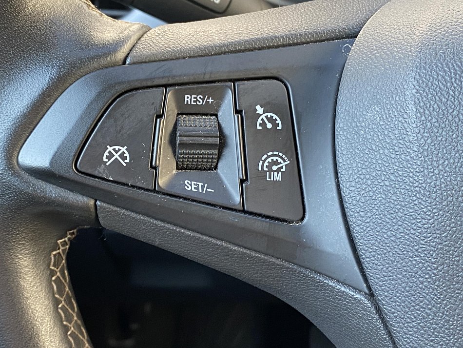 Opel Astra 1.2 Turbo Edition