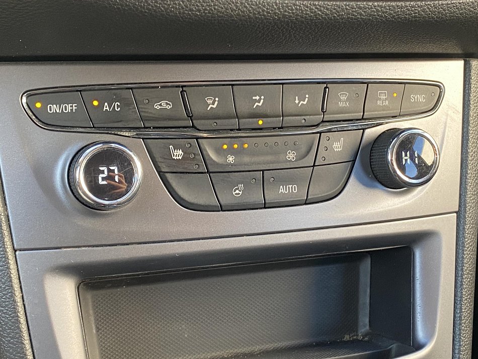 Opel Astra 1.2 Turbo Edition