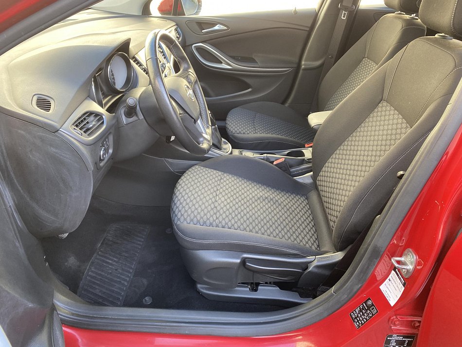 Opel Astra 1.2 Turbo Edition