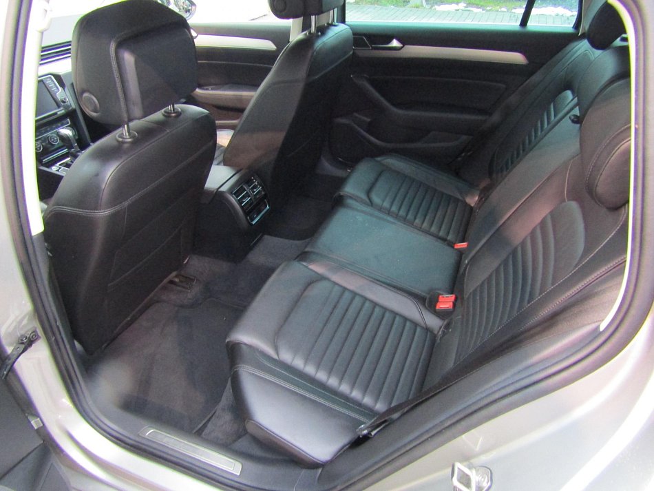 Volkswagen Passat 2.0 TDi 