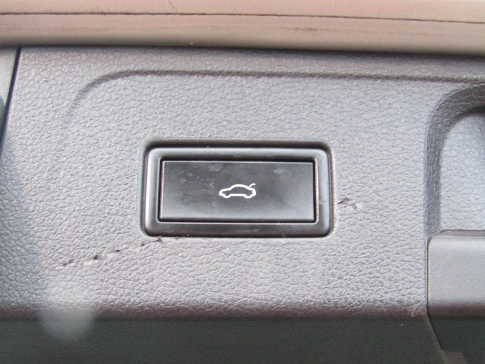 Volkswagen Passat 2.0 TDi 