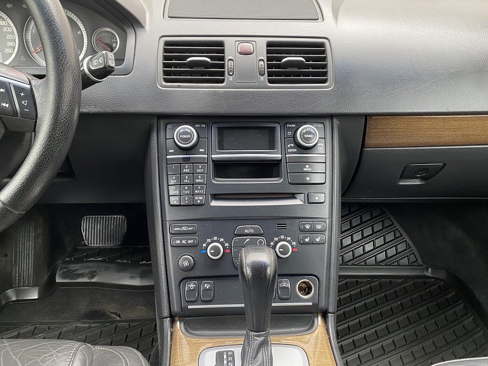 Volvo XC90 2.4D5 Summum 4x4