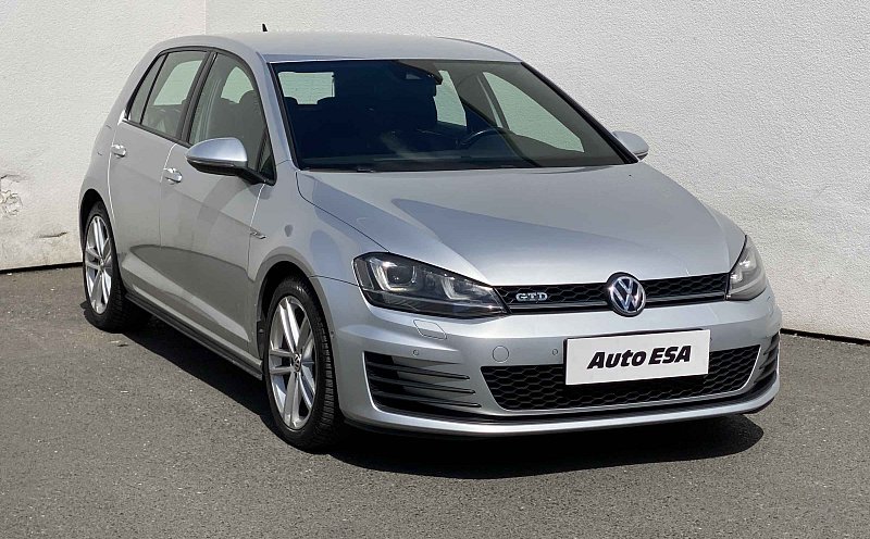 Volkswagen Golf 2.0 TDi  VII