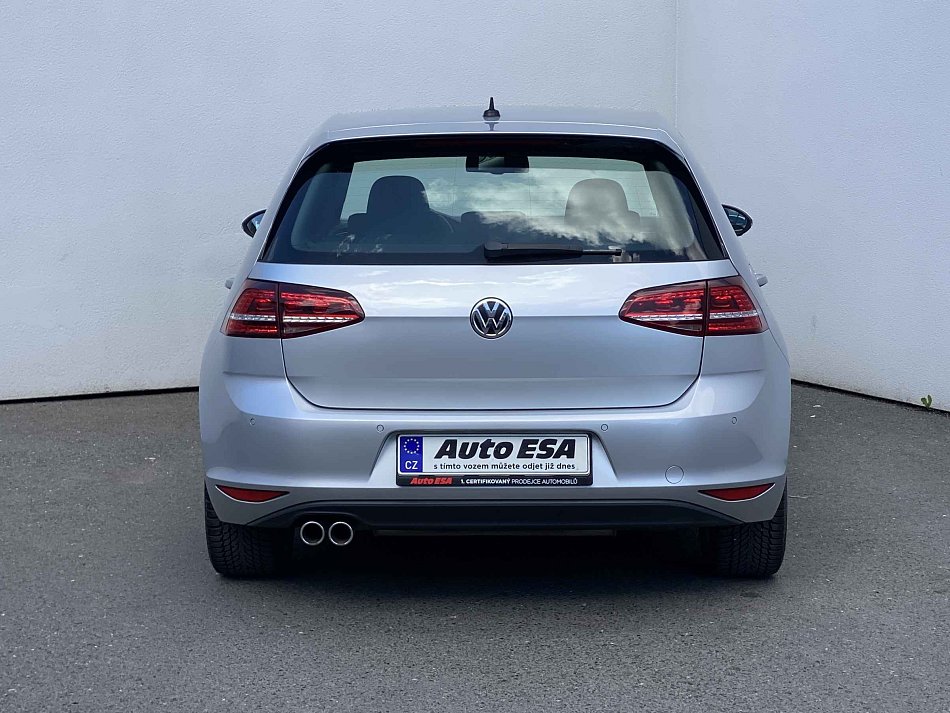 Volkswagen Golf 2.0 TDi  VII