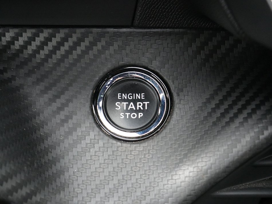 Peugeot 2008 1.2 PT GT Line