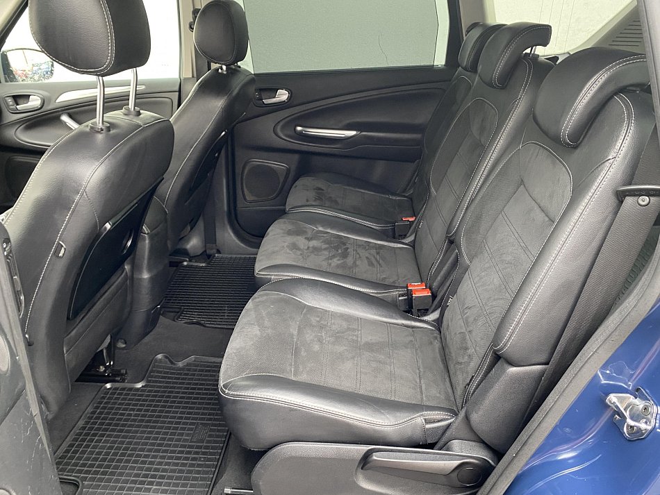 Ford S-MAX 2.2TDCi  7míst