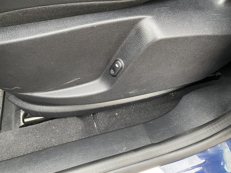 Ford S-MAX 2.2TDCi  7míst