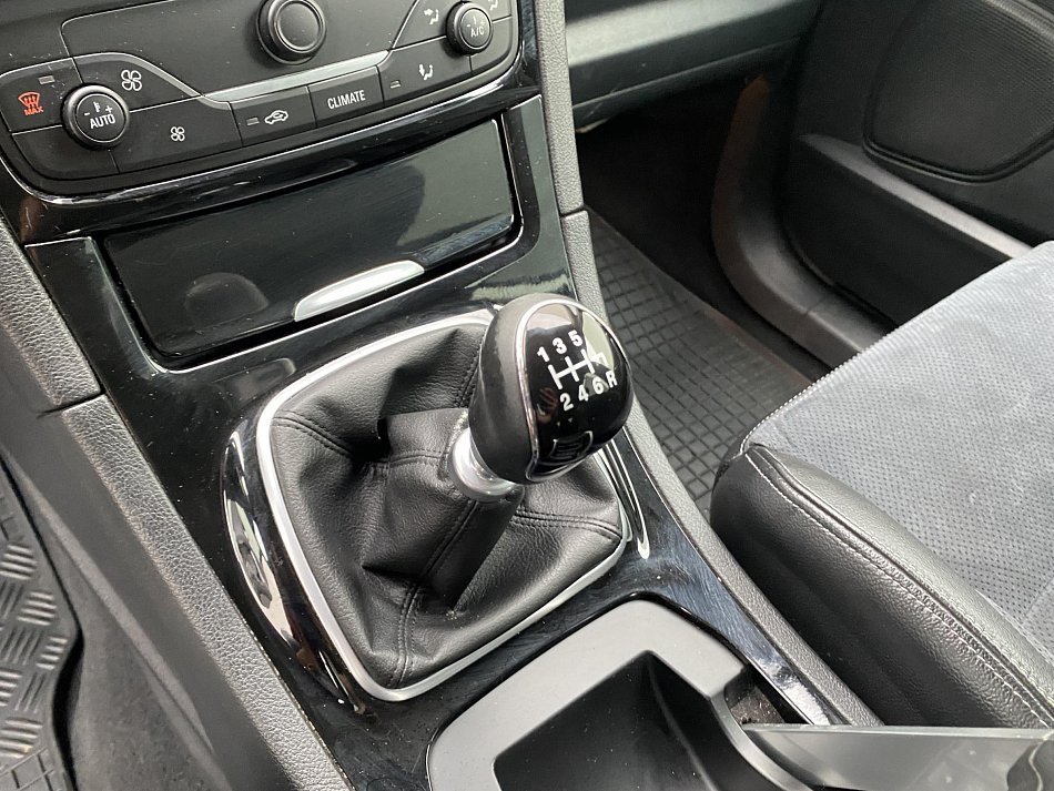 Ford S-MAX 2.2TDCi  7míst