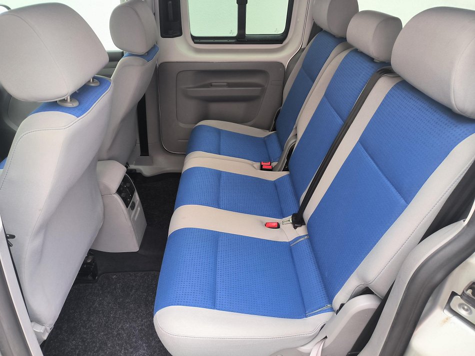 Volkswagen Caddy 1.6 Life MAXi 7míst