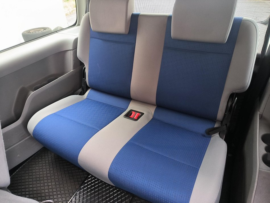 Volkswagen Caddy 1.6 Life MAXi 7míst