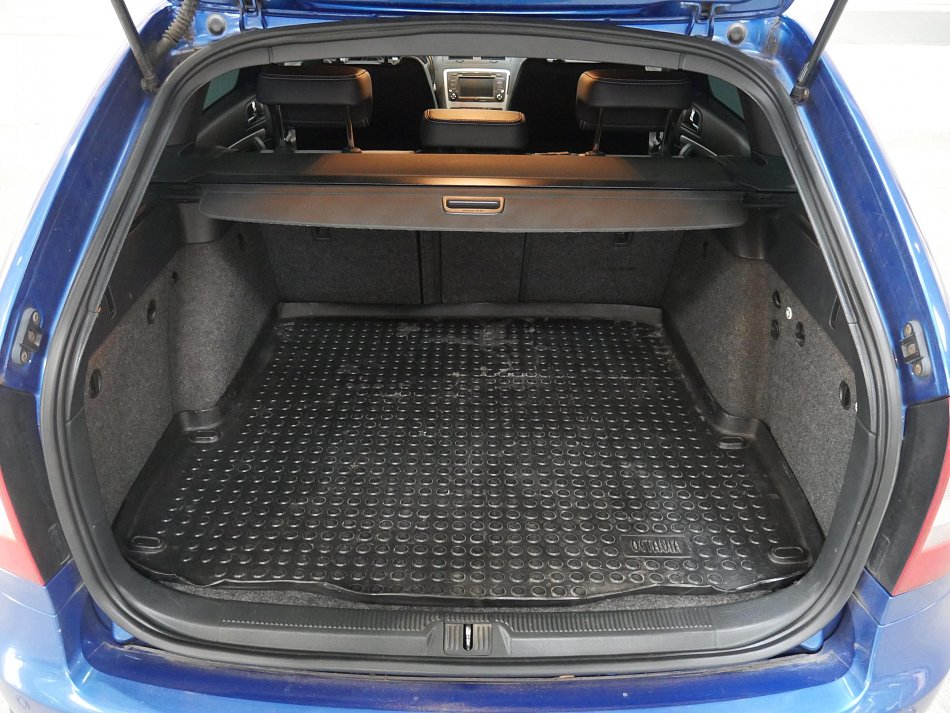 Škoda Octavia II 2.0i 