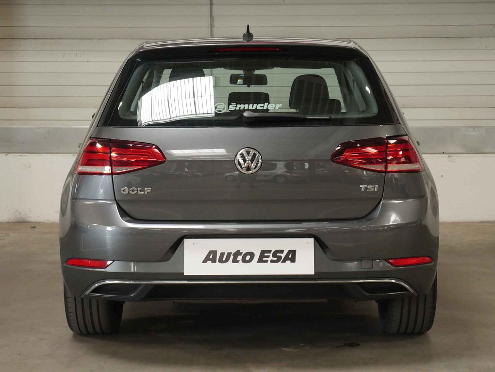Volkswagen Golf 1.0 TSi 