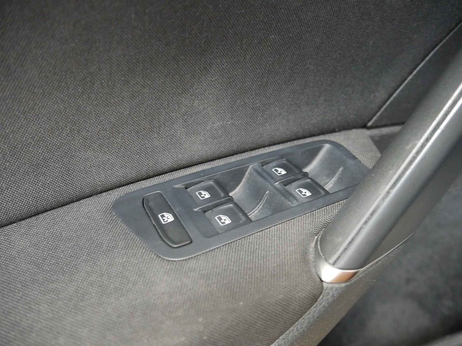 Volkswagen Golf 1.0 TSi 