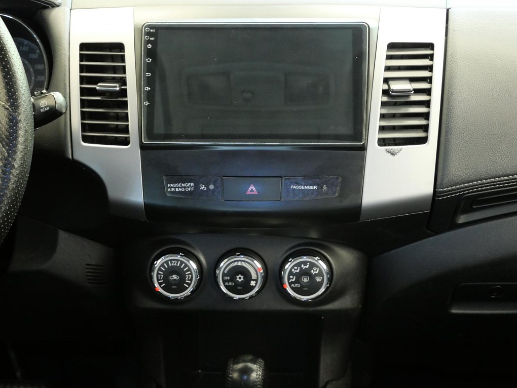 Citroën C-Crosser 2.2 HDi  4x4, 7míst
