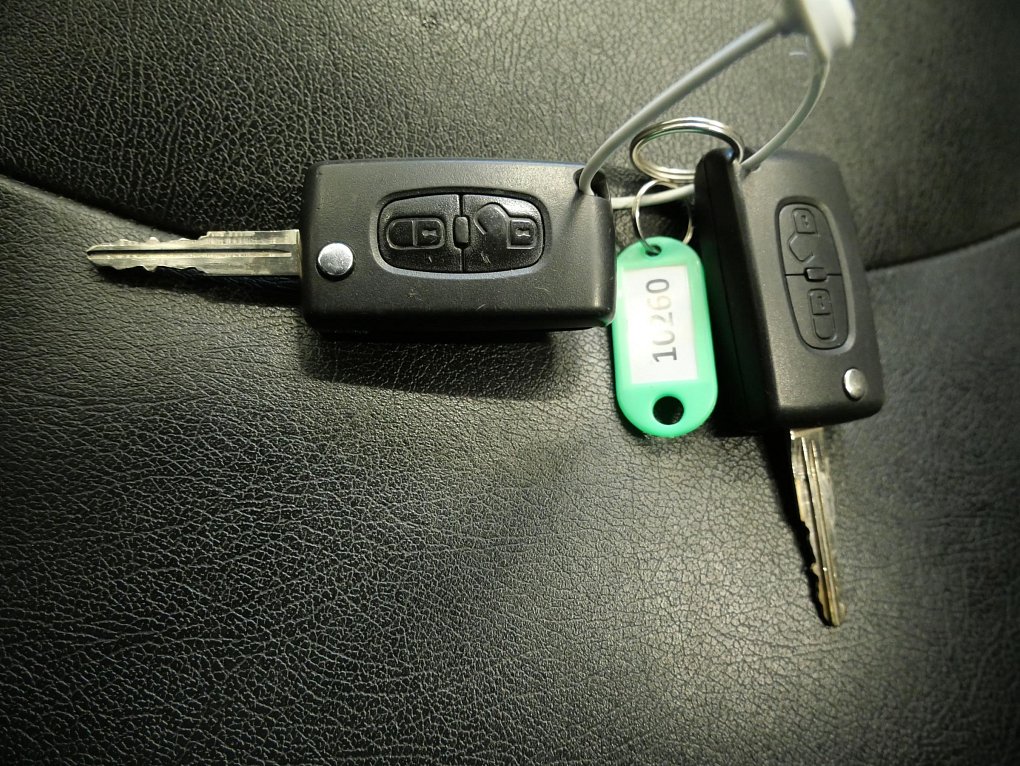 Citroën C-Crosser 2.2 HDi  4x4, 7míst