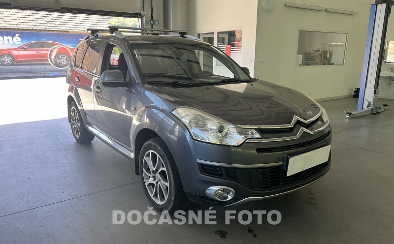 Citroën C-Crosser 2.2 HDi 