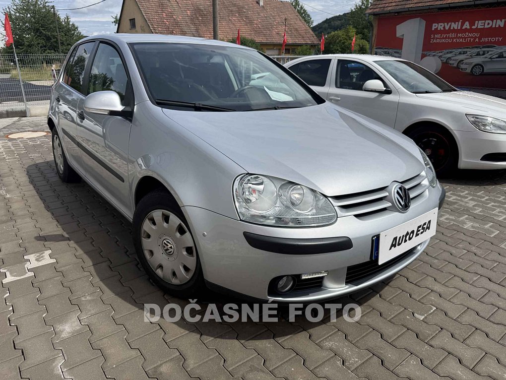 Volkswagen Golf 1.6MPI 