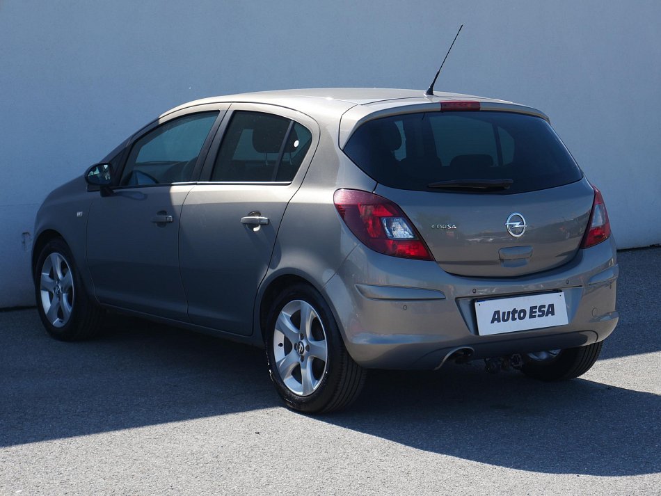Opel Corsa 1.2i Sport