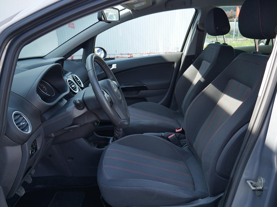 Opel Corsa 1.2i Sport