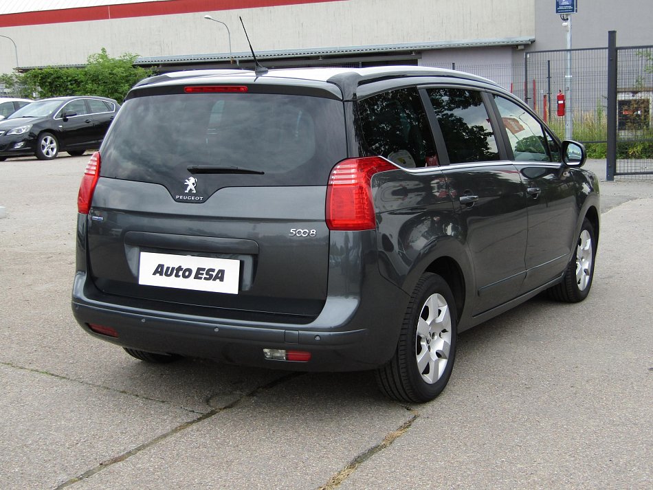 Peugeot 5008 2.0 HDi 