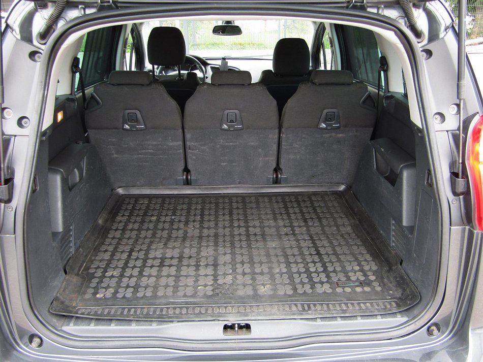 Peugeot 5008 2.0 HDi 