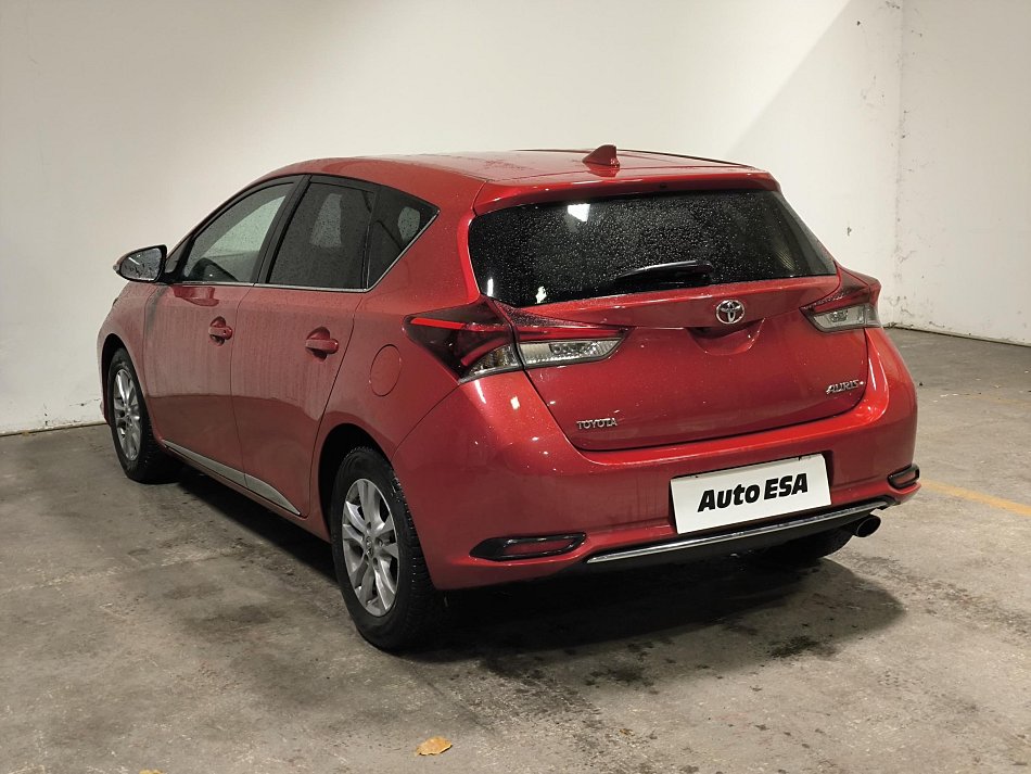Toyota Auris 1.2 i 