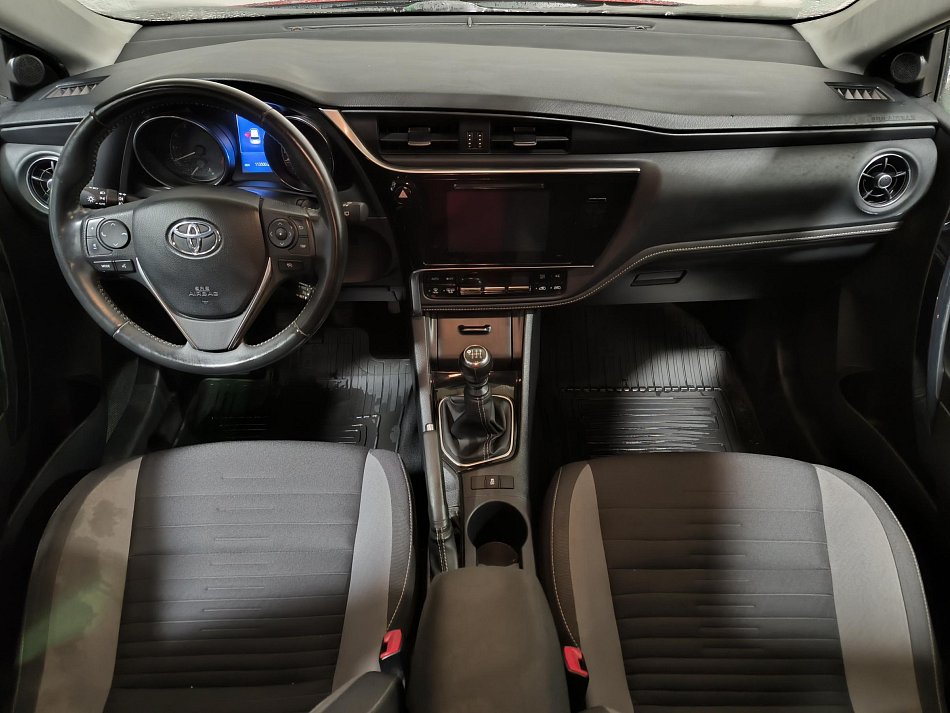 Toyota Auris 1.2 i 