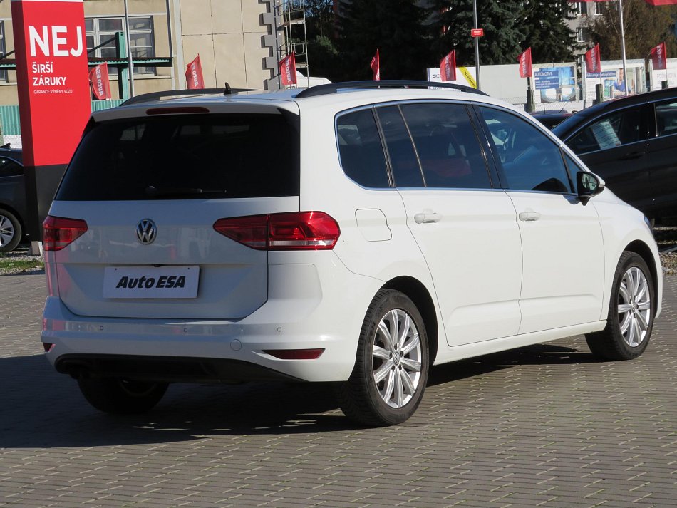Volkswagen Touran 2.0 TDi 