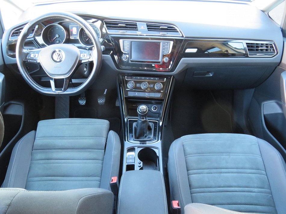 Volkswagen Touran 2.0 TDi 