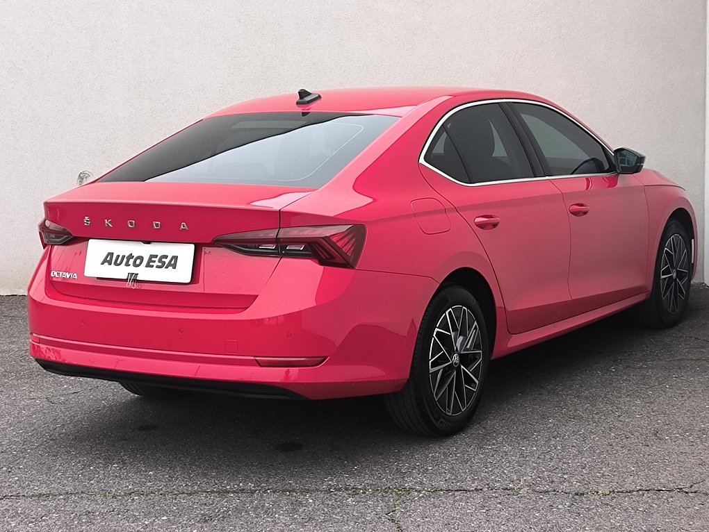 Škoda Octavia IV 1.5 TSI Style