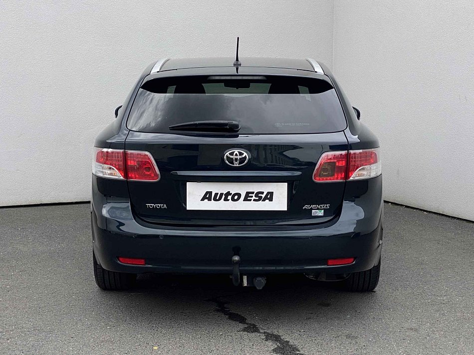 Toyota Avensis 1.8i 