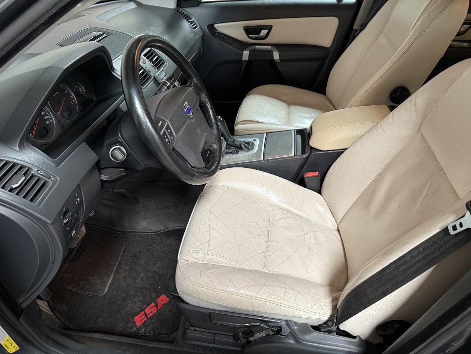 Volvo XC90 2.4D  4x4, 7míst
