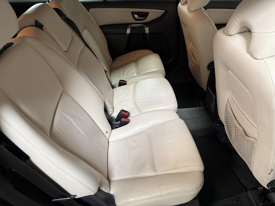 Volvo XC90 2.4D  4x4, 7míst