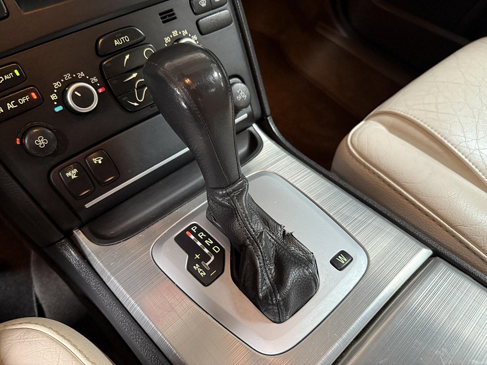 Volvo XC90 2.4D  4x4, 7míst