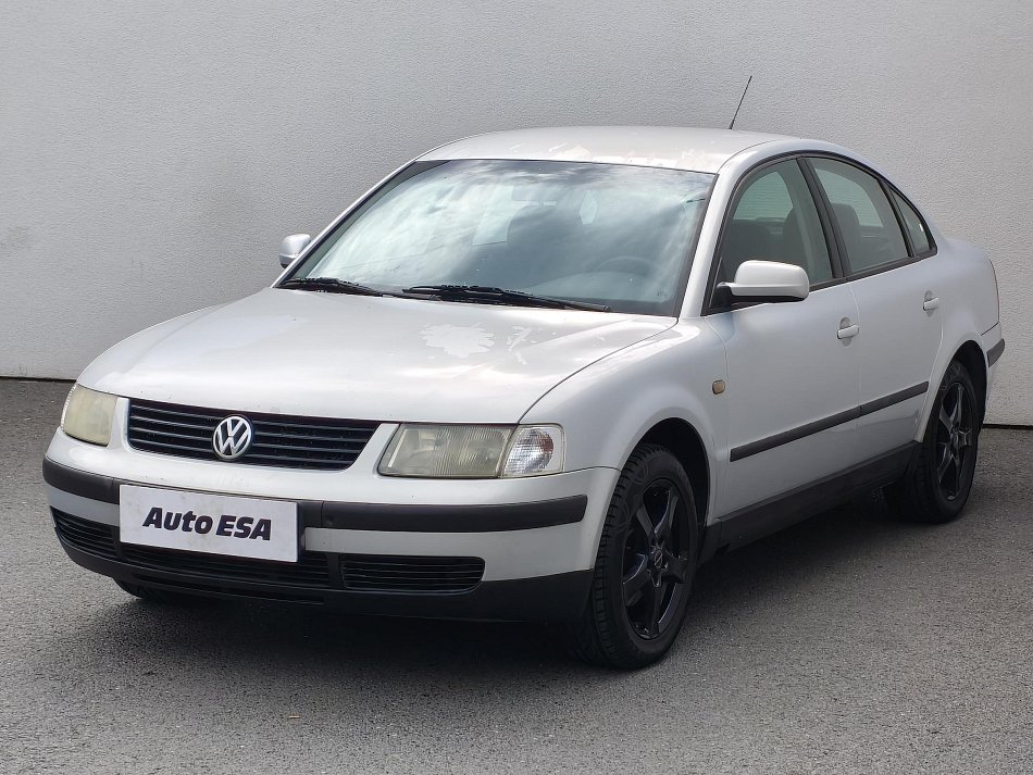 Volkswagen Passat 1.6 i 