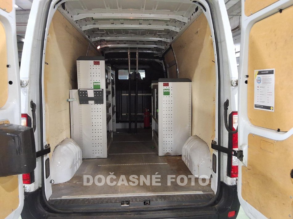 Renault Master 2.3dCi  L3H2 BOTT