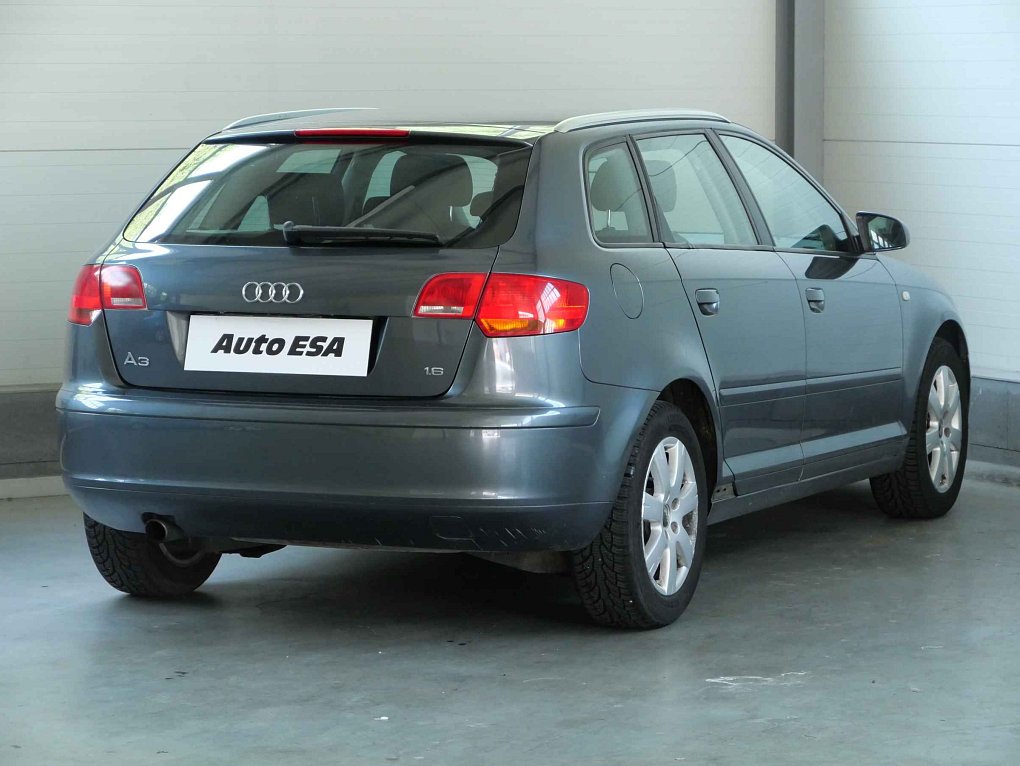 Audi A3 1.6i 